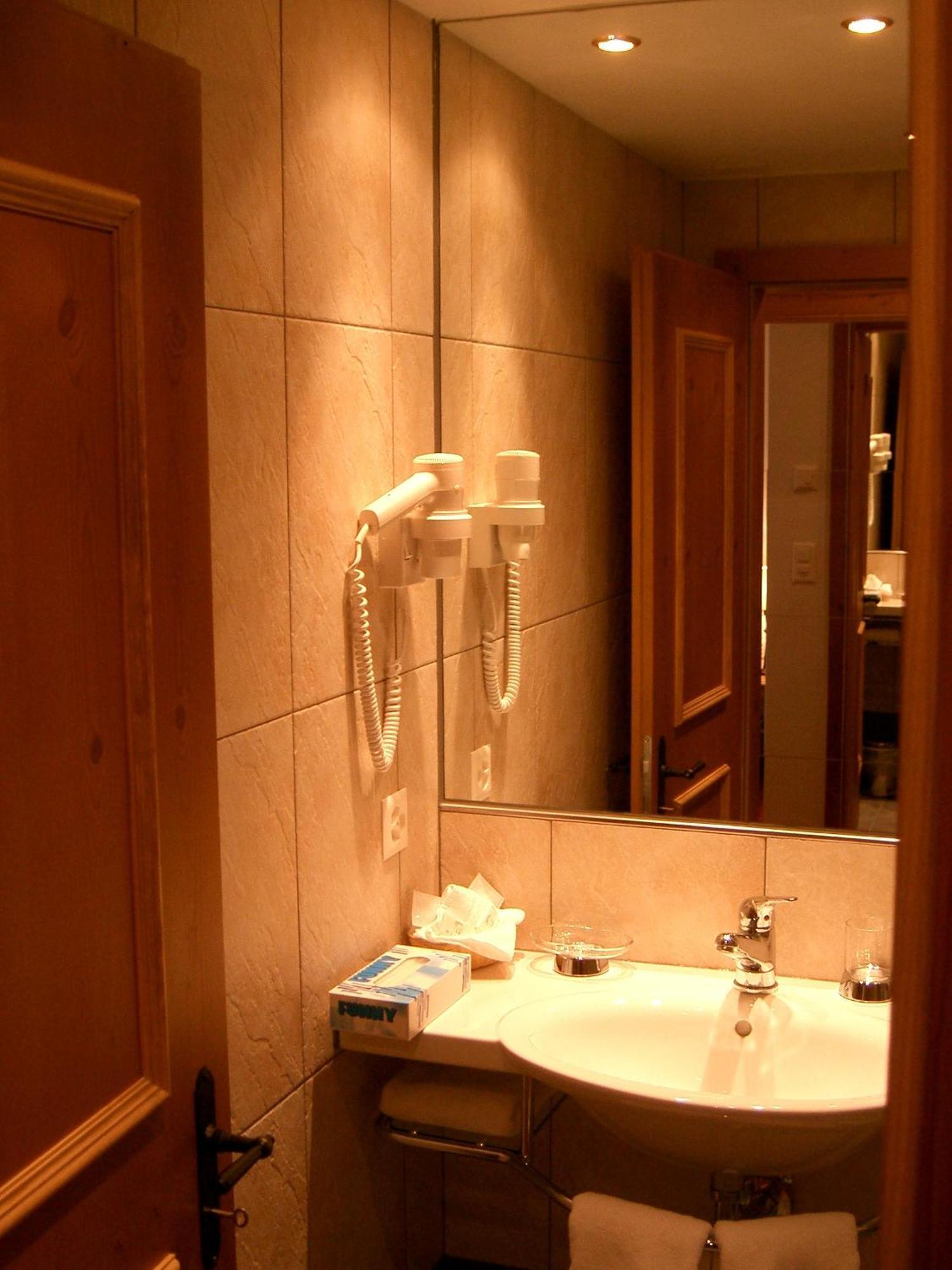 צרמט Hotel Dufour Chalet - Adults Only מראה חיצוני תמונה